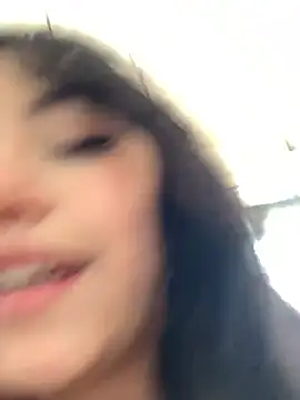 MayyBonita élő XXX-chatje