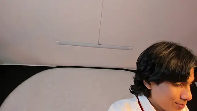Cheys_Mast 现场XXX聊天