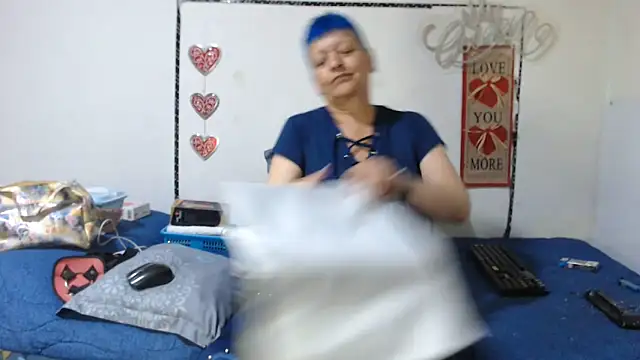 loquitaqueen011 élő XXX-chatje