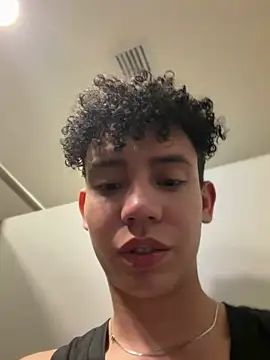 yoursexyjose Live XXX-Chat