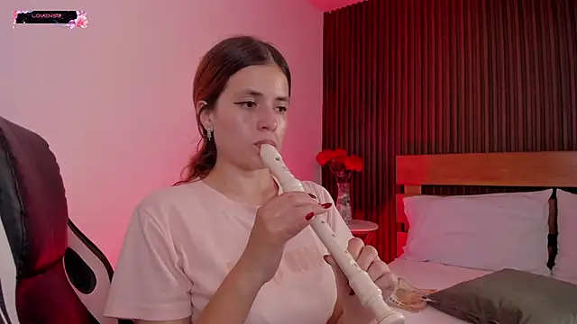 alliss_ginger_ Adlı Modelin Canlı XXX Sohbeti