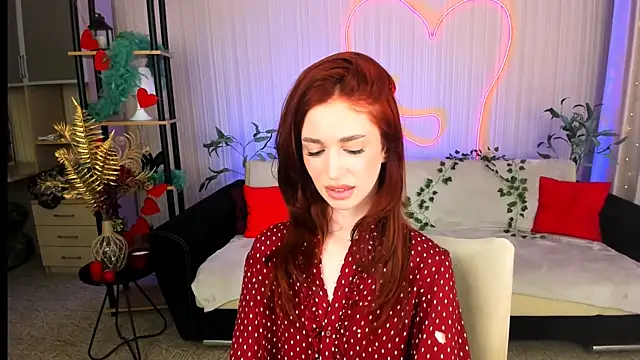 ChristinaConteeree Chat XXX live