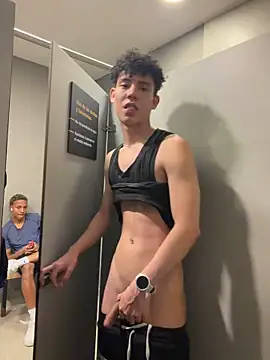 yoursexyjose webcam show