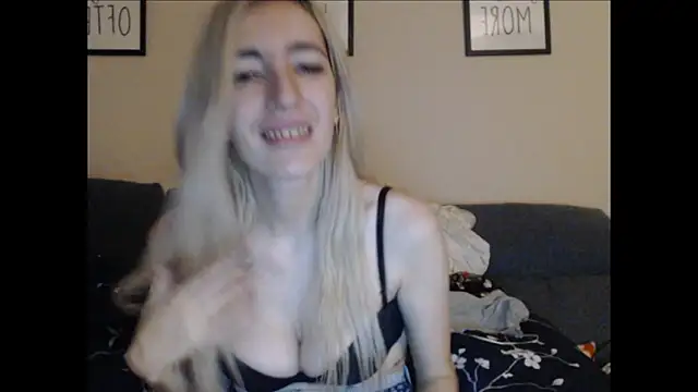 BarbieBlondieGirl's Live XXX Chat