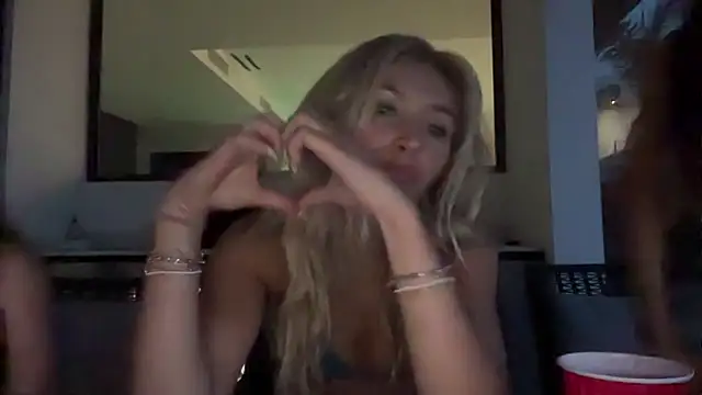 alyssaajones' Live XXX Chat