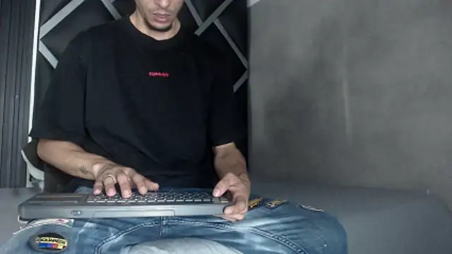 Chatroom XXX en direct de Endrick-23
