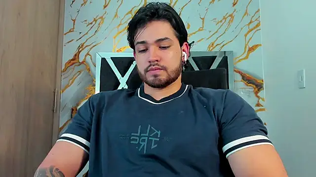 Chat XXX en directo de ElianKeiser
