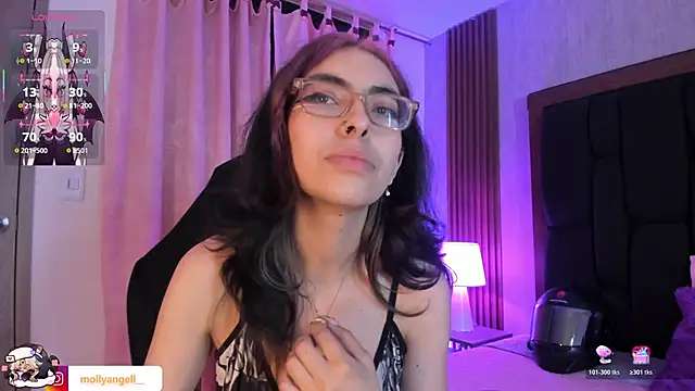 Molly_A Chat XXX in diretta