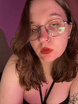 jullythefatty's Live XXX Chat