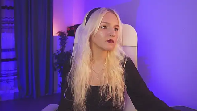 ViolaMore live XXX chat
