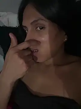 luna_duque Adlı Modelin Canlı XXX Sohbeti