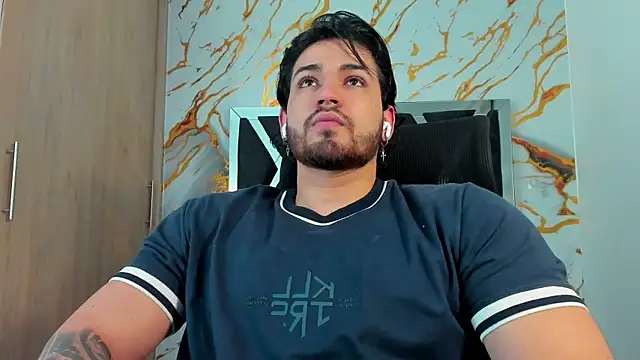 Chat XXX en directo de ElianKeiser