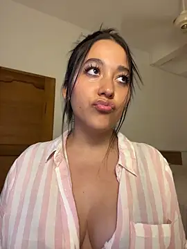 Nhefertary's Live XXX Chat