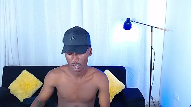 alexaandro18 লাইভ XXX চ্যাট