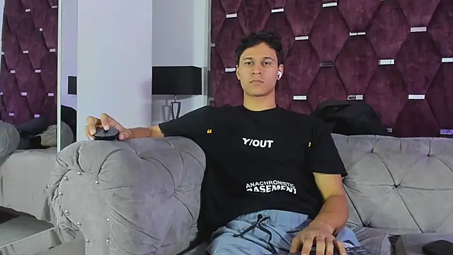 TonyBenedetti 现场XXX聊天