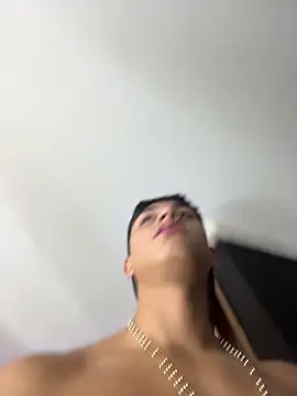 Lander_Cruz's Live XXX Chat