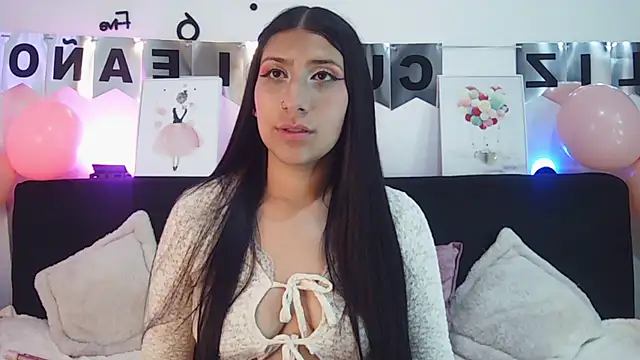 Sara_Blum: онлайн-секс-чат