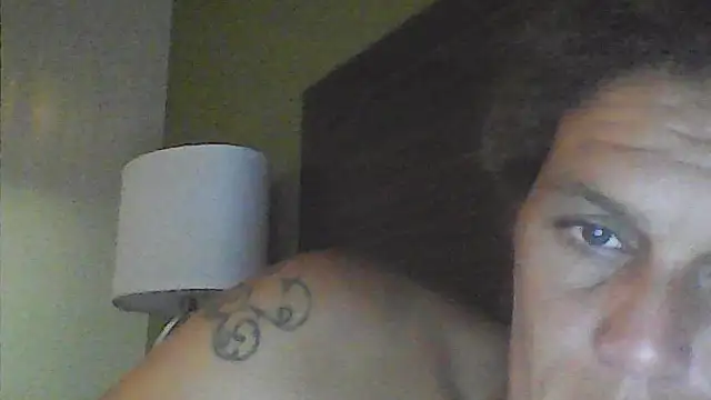 Chat XXX ao vivo de sarahkat86