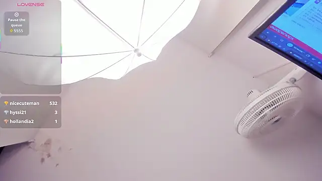 FaloonRoussel's Live XXX Chat