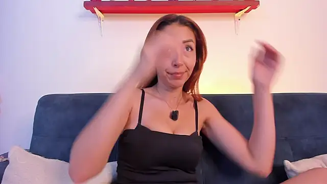 julialex_ Adlı Modelin Canlı XXX Sohbeti