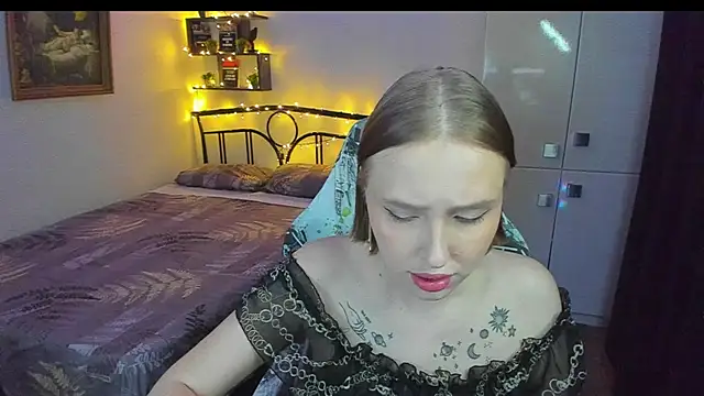 Chatroom XXX en direct de CrazyBitchInLace