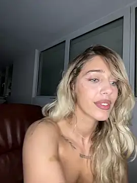 ZenyShy Chat XXX in diretta