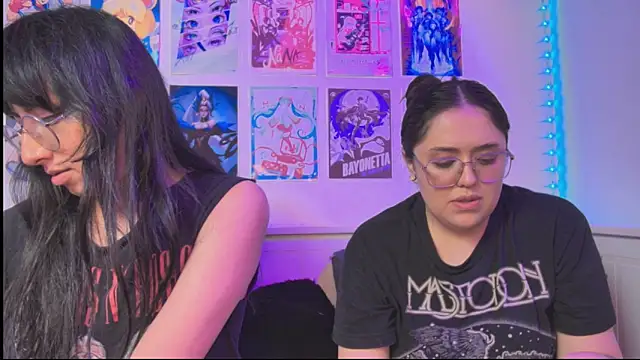 Chat XXX en directo de snowblack_