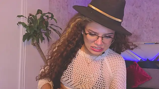 april_summer_ Chat XXX in diretta