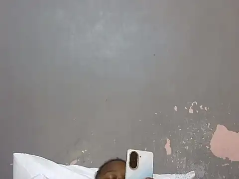Chat XXX Live Petite_Ebony10