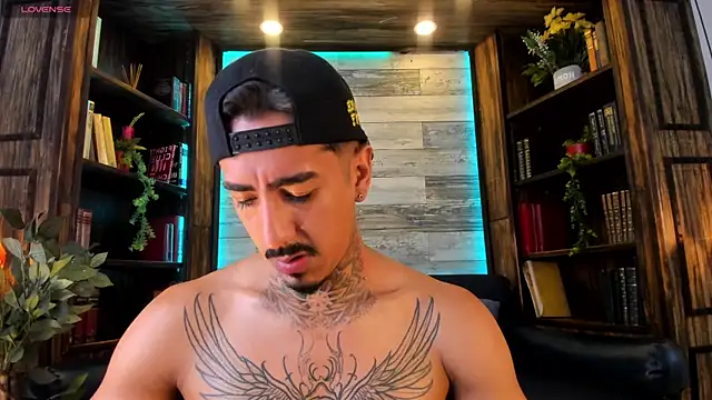 Donovan_Desmond Live XXX-Chat