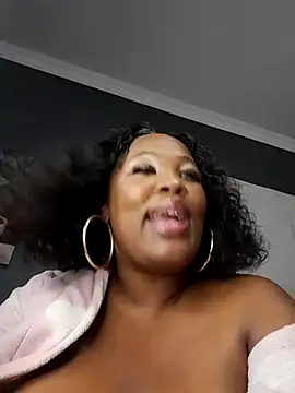 SWEETDOLLY29XX élő XXX-chatje