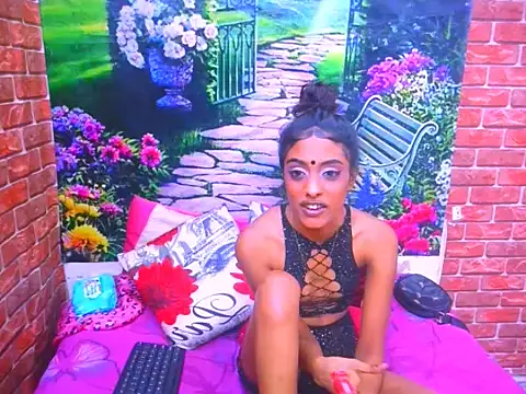 IndianPretty14u2Luv Adlı Modelin Canlı XXX Sohbeti