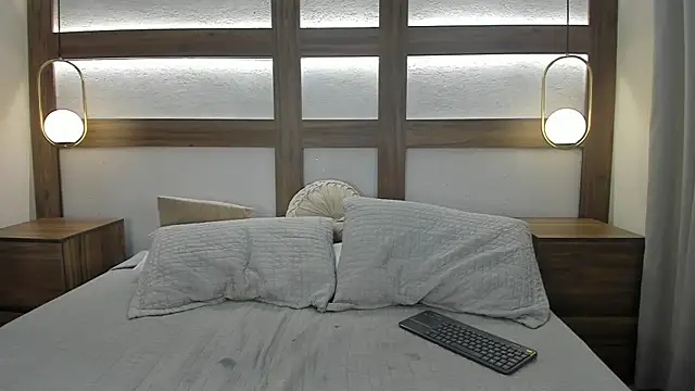 Emii_Luxn Live XXX chat