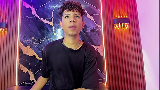 แชท XXX สดของ Amers_bigcock