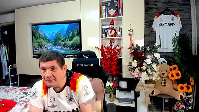 SpartacusDaddy48n Live XXX chat