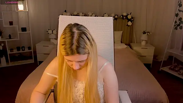 CelestineMauriac – Naživo XXX chat