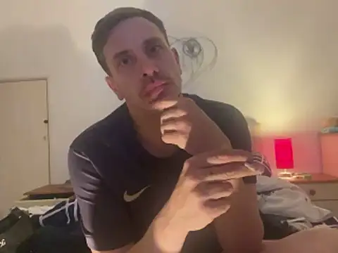 malcolm2334: απευθείας συνομιλία ΧΧΧ