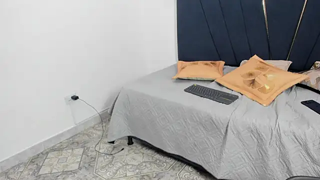 michael_cum23 live XXX chat