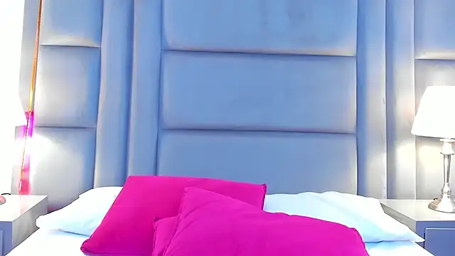 GabyMoreau Adlı Modelin Canlı XXX Sohbeti