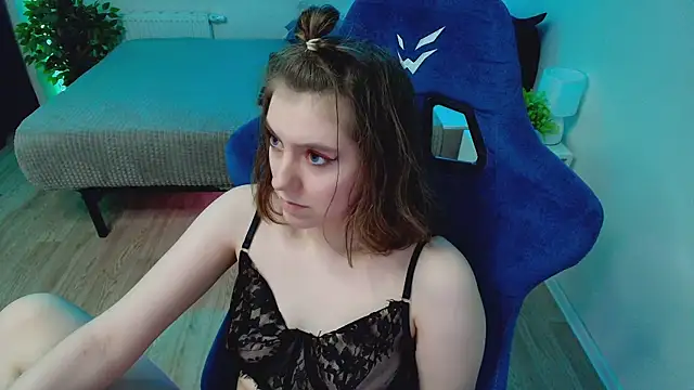 XXX chat uživo modela CranberryHot