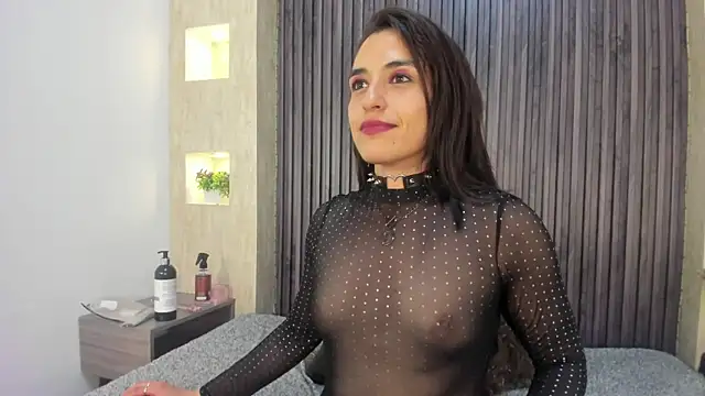 MeganNightt Adlı Modelin Canlı XXX Sohbeti