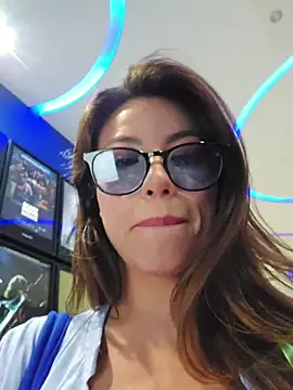Chatroom XXX en direct de Karen_San_Miguel