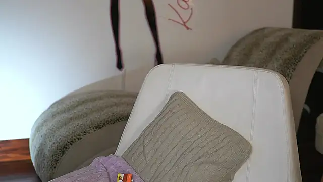 Katyerave élő XXX-chatje
