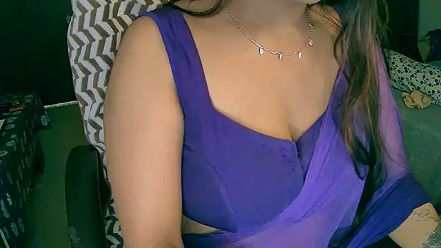 Cute-Tara Adlı Modelin Canlı XXX Sohbeti