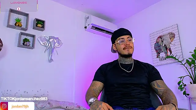Онлайн чат XXX JordanSmiith_