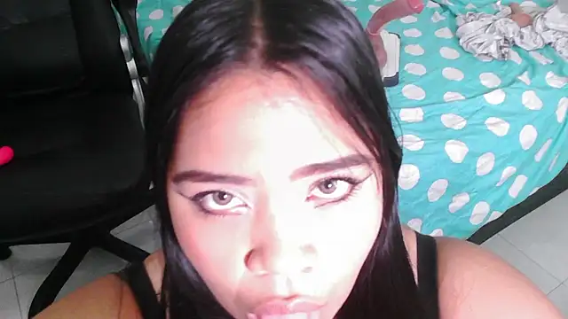 Juicy_elenxx's Live XXX Chat