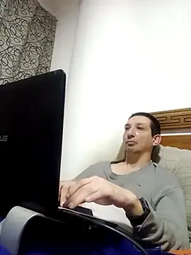 Chat +18 de Pacobakan042 ao vivo
