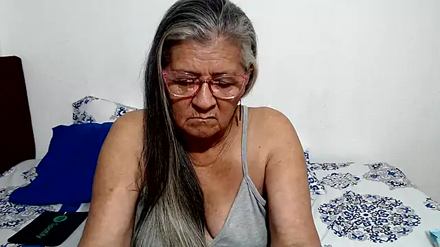 Chat +18 de candy_mature_ ao vivo