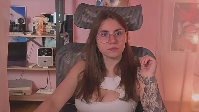 _AnnaStark_: απευθείας συνομιλία ΧΧΧ