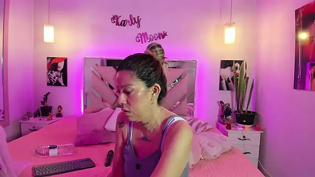 Karly_moon 现场XXX聊天